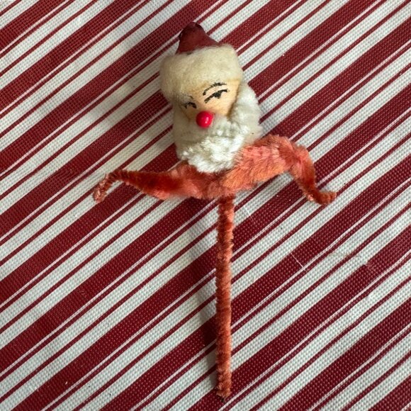 Vintage Santa Claus Pipe Cleaner Ornament 1950's - Picture 1 of 2